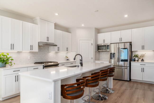 Building Photo - 968 Blackmore Dr