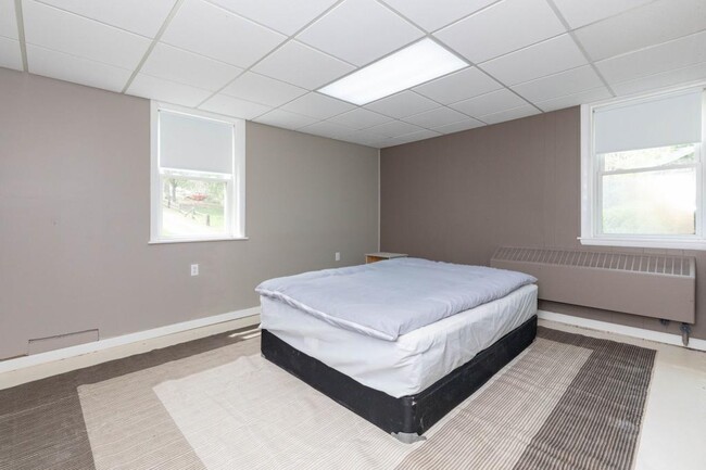 Building Photo - 43 Kennedy Rd