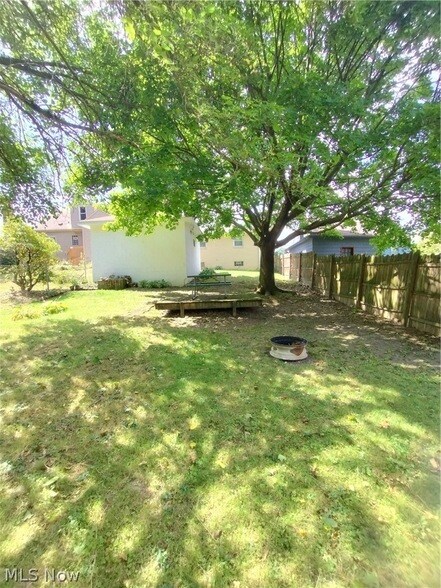 Building Photo - 201 N Belle Vista Ave