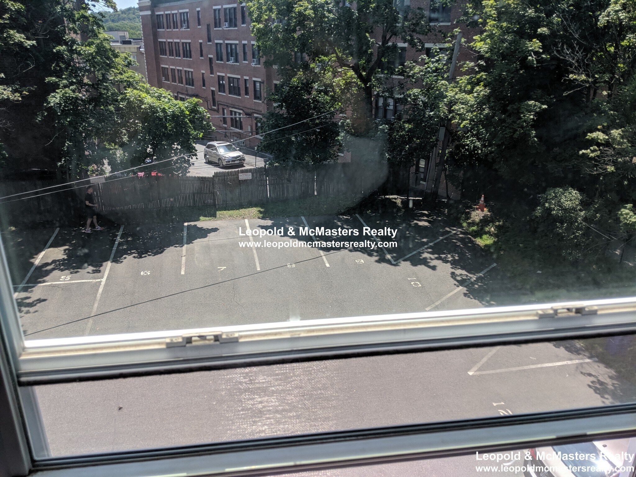 Building Photo - 19 Braemore Rd