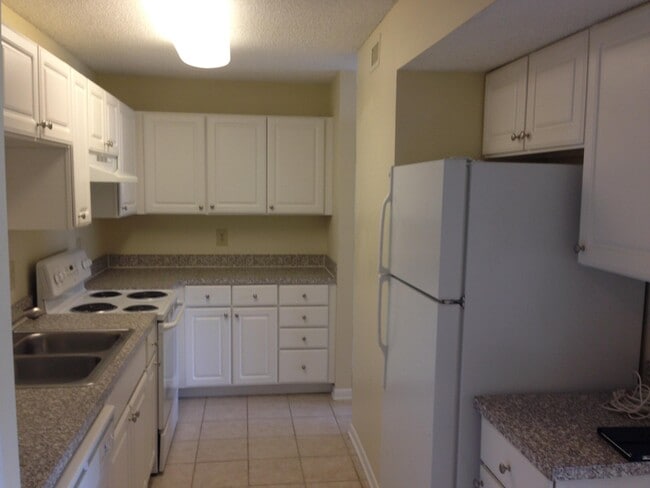 Building Photo - 3595 Sable Palm Ln