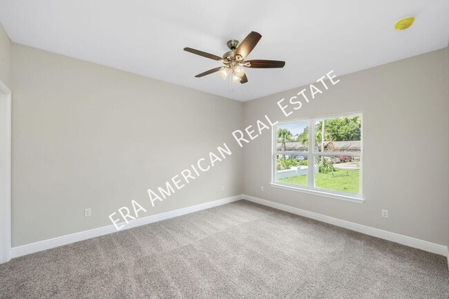 Building Photo - 721 Fairview Dr