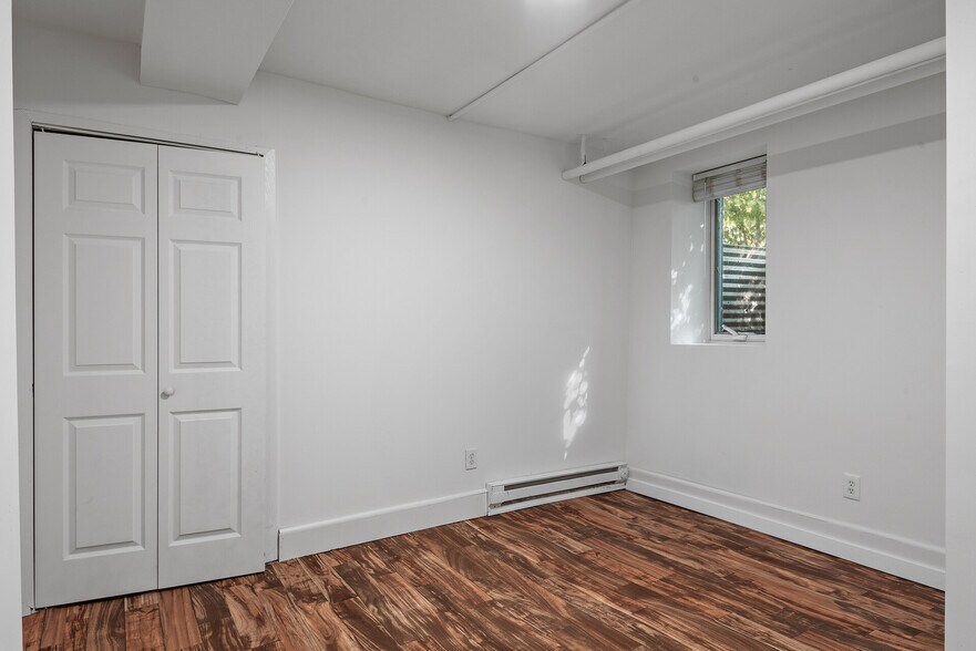 Building Photo - 2449 Pillsbury Ave S