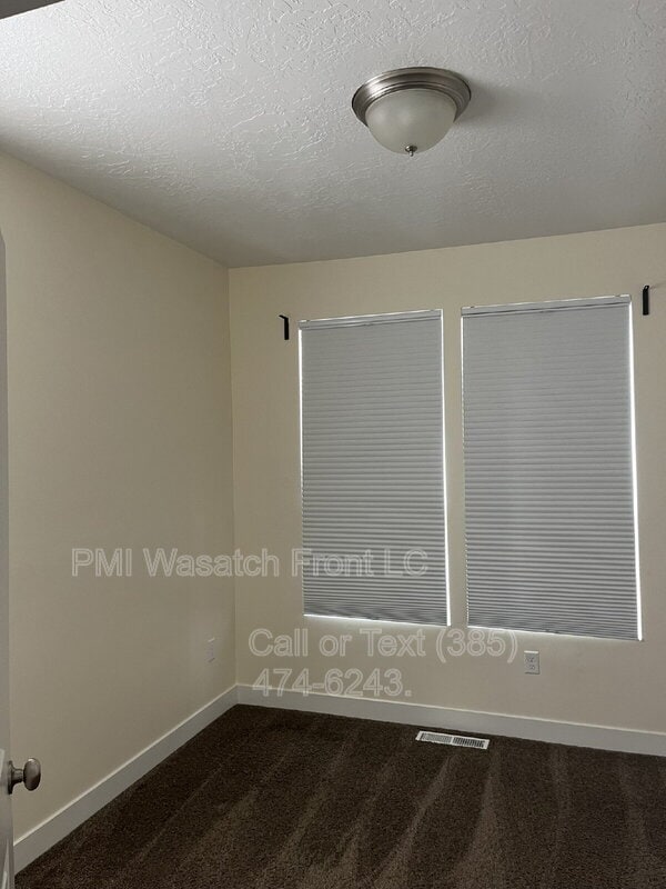 Building Photo - 5033 W Daybreak Pky