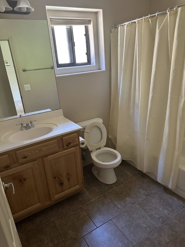 Building Photo - 2365 Quarter Horse Trl