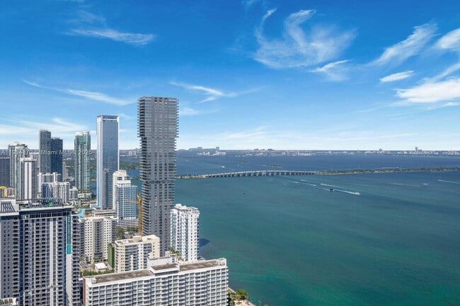 Building Photo - 1900 N Bayshore Dr