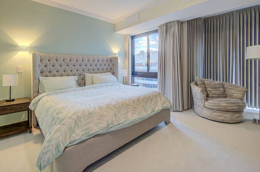 Building Photo - 1530 Key Blvd