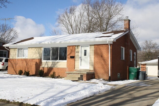 Building Photo - 264 Highland Dr