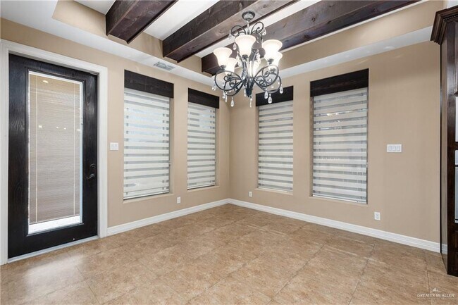 Building Photo - 1320 Manzano Ln