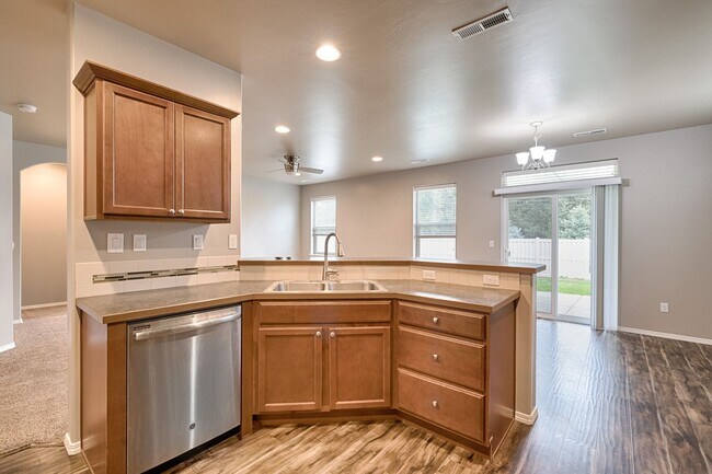 Building Photo - 10268 W Shelborne Dr