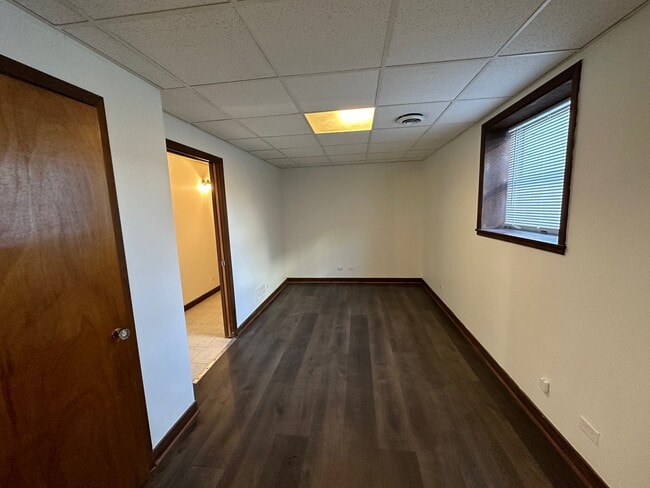 Building Photo - 4036 W Ainslie St
