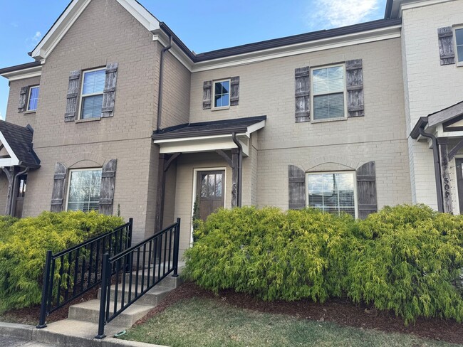 Building Photo - 3 BR Bellevue Townhome in Harpeth Park