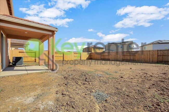 Building Photo - 2061 Hesperian Dr
