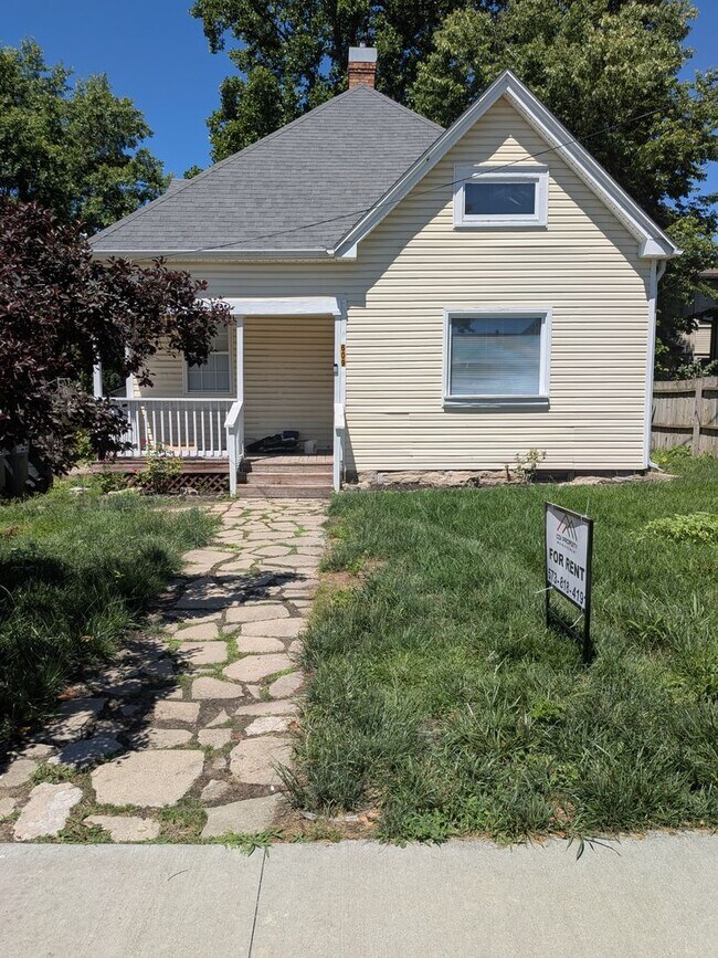 Building Photo - 609 Jefferson St