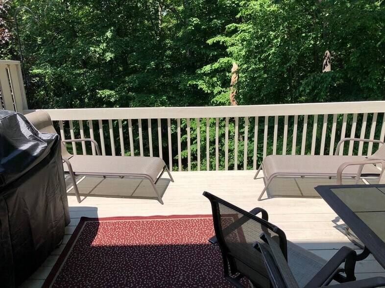 Primary Photo - 18 Cobblestone Court