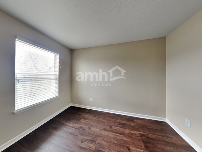 Building Photo - 551 Grabill Dr