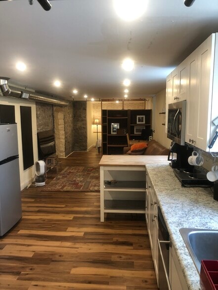 Building Photo - 2600 Colfax Ave S