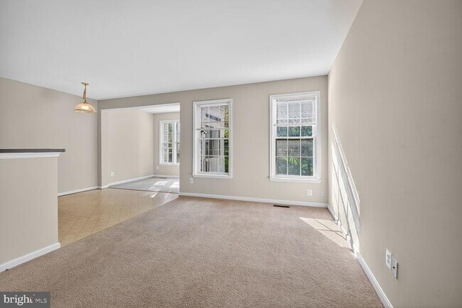 Building Photo - 1515 Shields Terrace NE