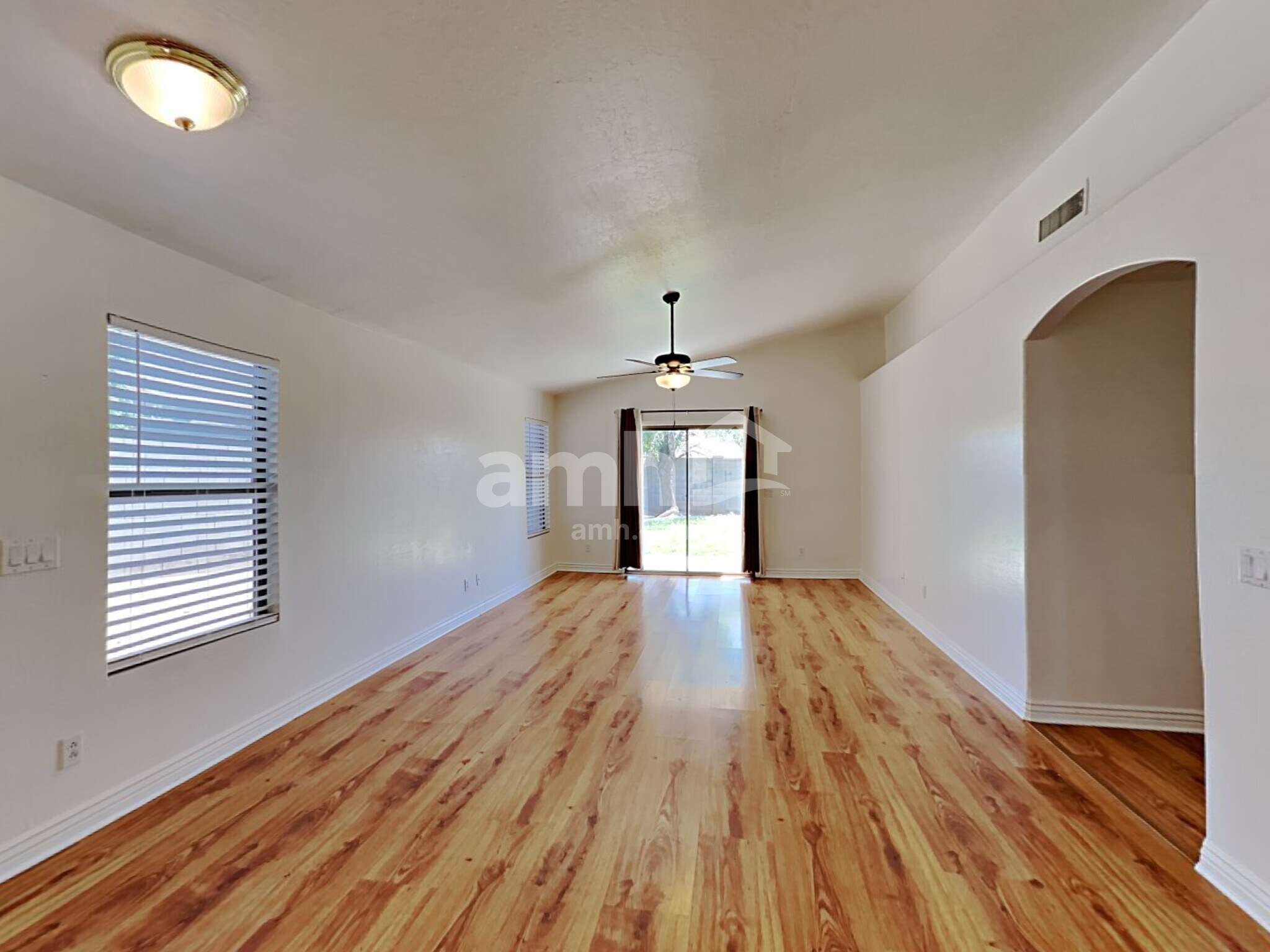 Building Photo - 9107 E Fairfield St