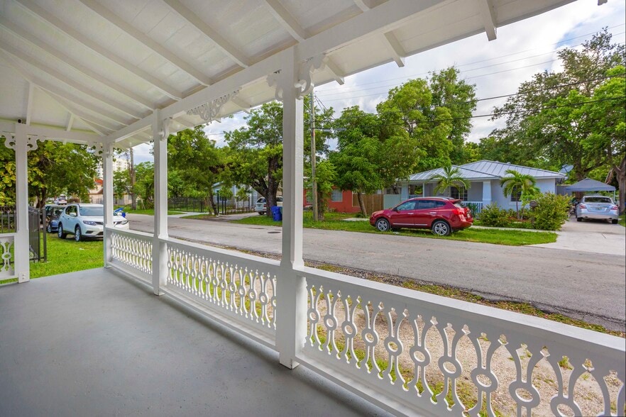 Building Photo - 3760 Frow Ave