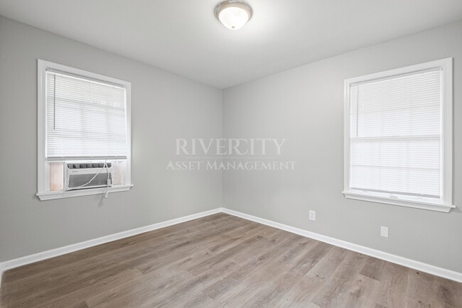 Building Photo - 1381 Laudeen Dr