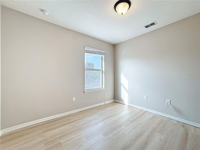 Building Photo - 4775 Terrasonesta Dr