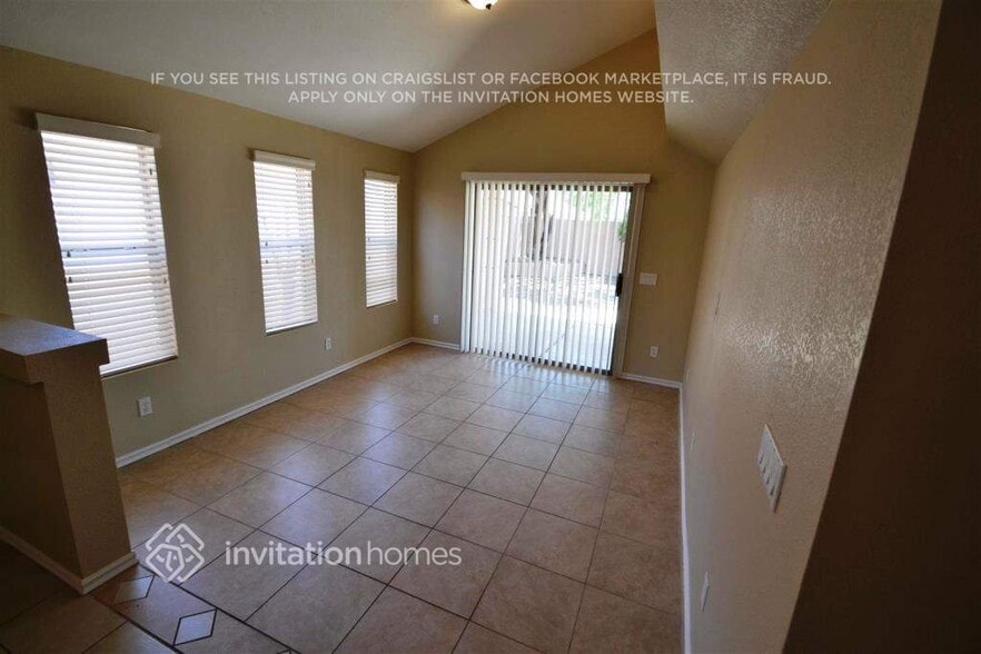 Building Photo - 10465 E Azalea Ave