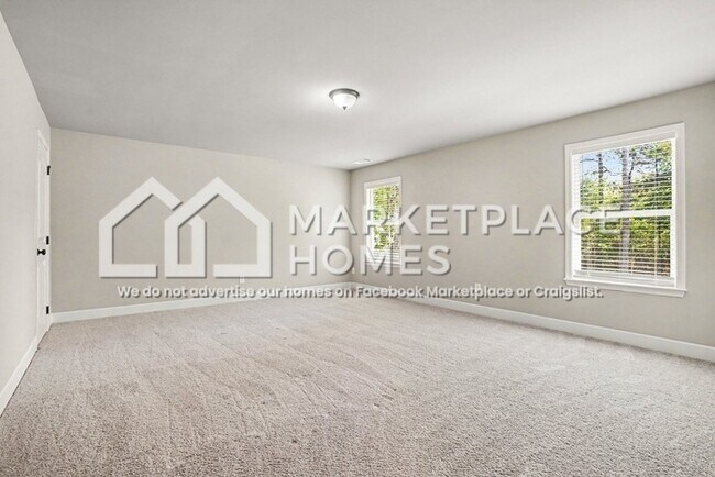 Building Photo - 110 Hawthorn Ln