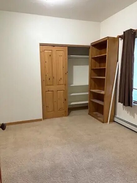 Building Photo - 337 Dakota Cir