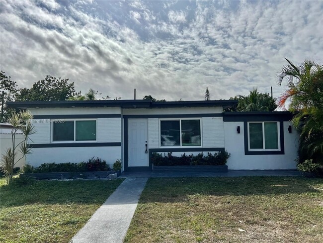 Building Photo - 5634 Garfield St