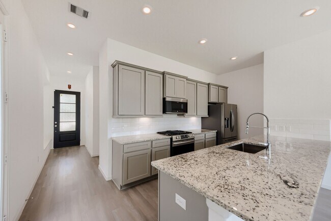 Building Photo - 4146 Balboa Dr