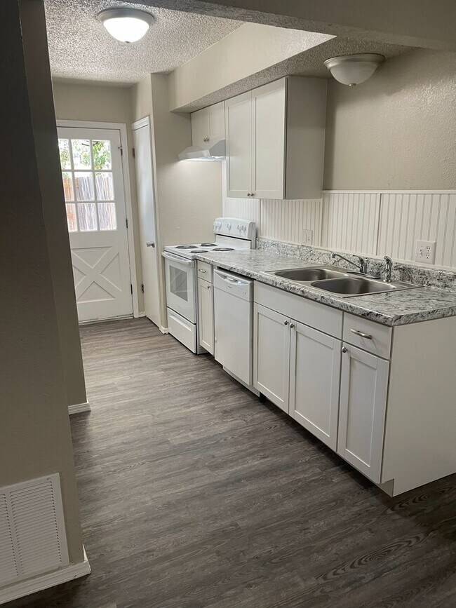 Building Photo - NEWLY REMODELED!!! Section 8 approved