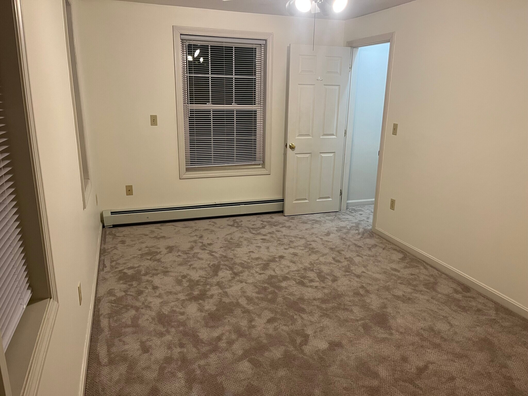 Building Photo - 12 Bow St