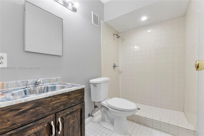 Building Photo - 5850 NW 57th Ave