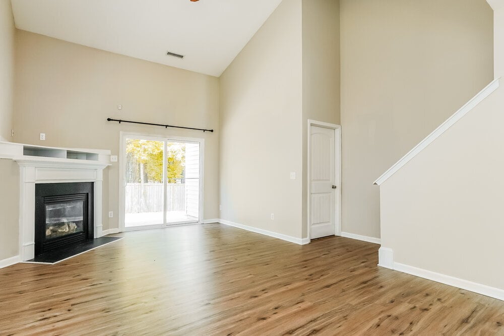 Building Photo - 636 Smith Ridge Way