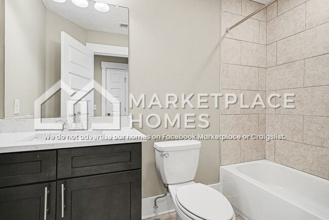 Building Photo - 2437/109 Bell St