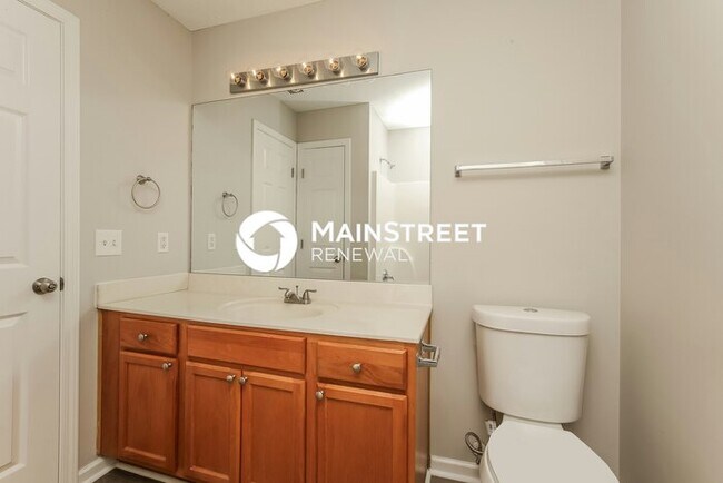 Building Photo - 3 Bedroom Pet-Friendly Home in La Vergne, TN with Main Street Renewal