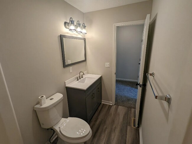 Building Photo - 102-124 Asbury Way