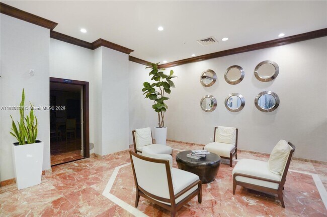 Building Photo - 3610 Yacht Club Dr