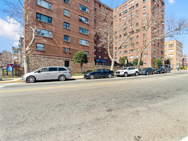 Building Photo - 6515 JFK Blvd E