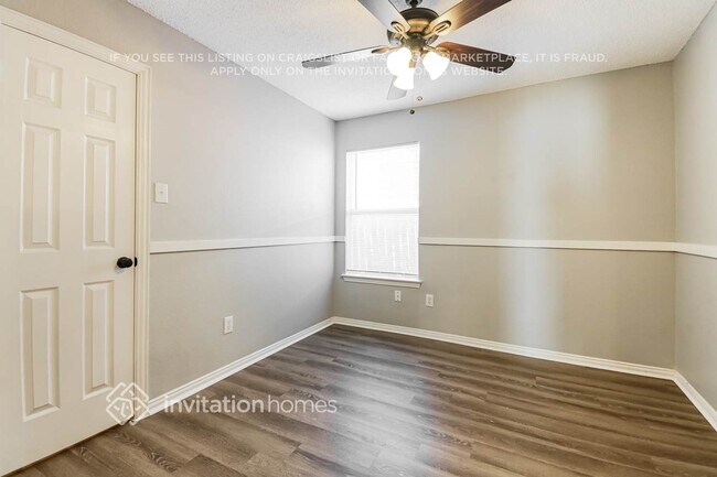 Building Photo - 1044 Waterview Dr