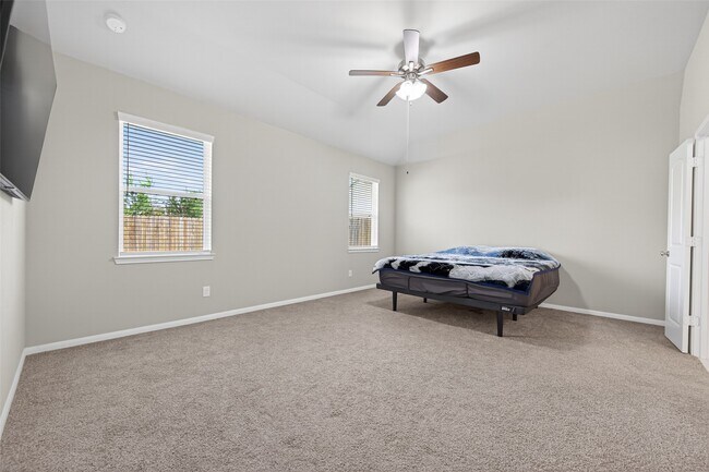 Building Photo - 11676 Whirlaway Dr