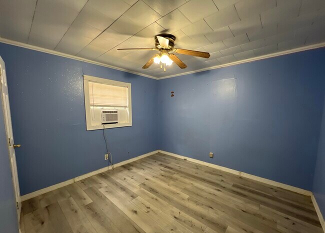 Building Photo - 6981 Cutter St