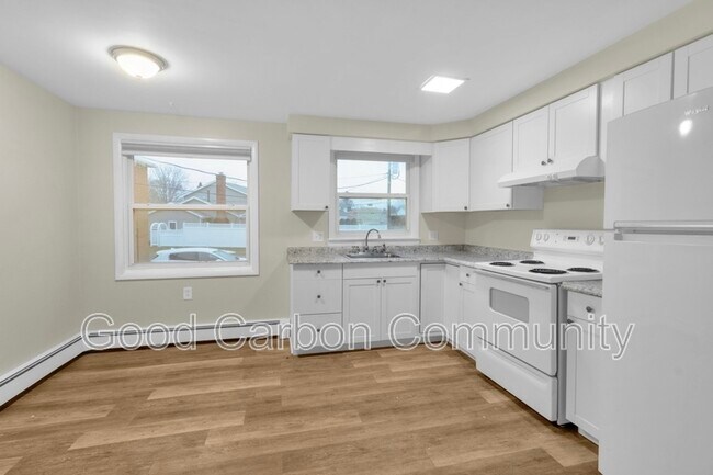 Building Photo - 1190 Orchard Park Rd