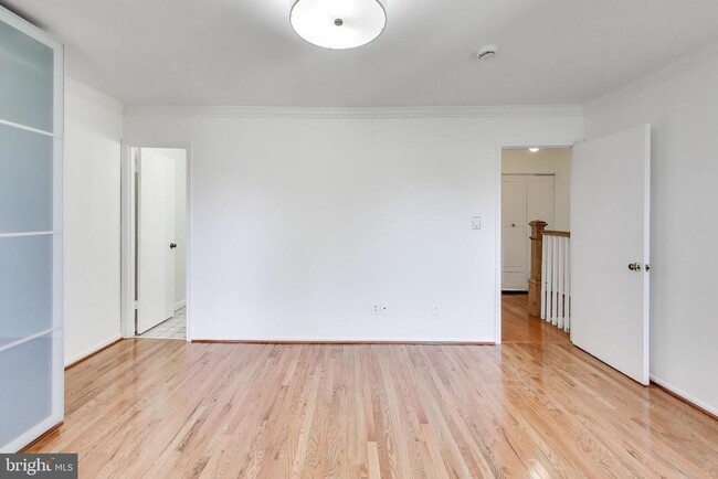 Building Photo - 20210 Maple Leaf Ct