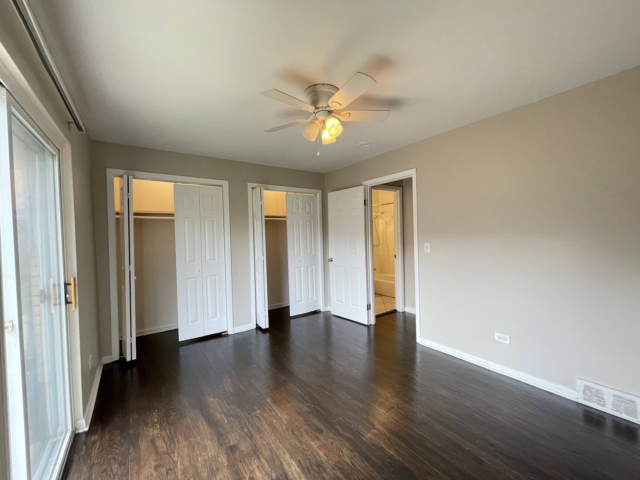 Building Photo - 565 Sidney Ave