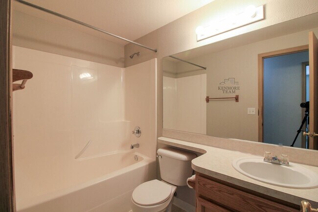 Building Photo - 7704 Wrigley Dr