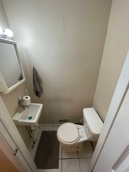 Bathroom - 1806 N Gratz St