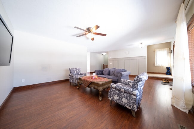 Building Photo - 15678 Duck Pond Way