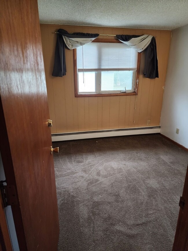Building Photo - 2440 Tanana Dr